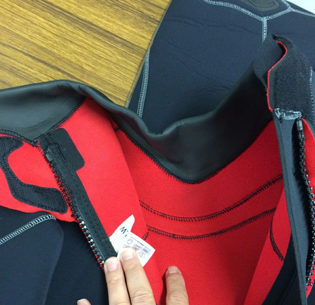 裏側起毛タイプのウェットスーツ