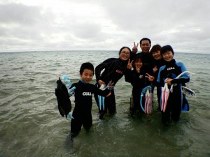 にぎやかなシュノーケルツアー