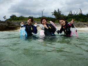 宮古島ビーチで記念撮影