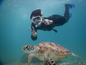 はいポーズとシュノーケリング