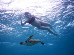 スタイル抜群の雨のシュノーケル